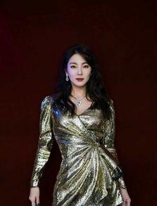 穿纱的明星,揭秘穿纱明星的时尚魅力